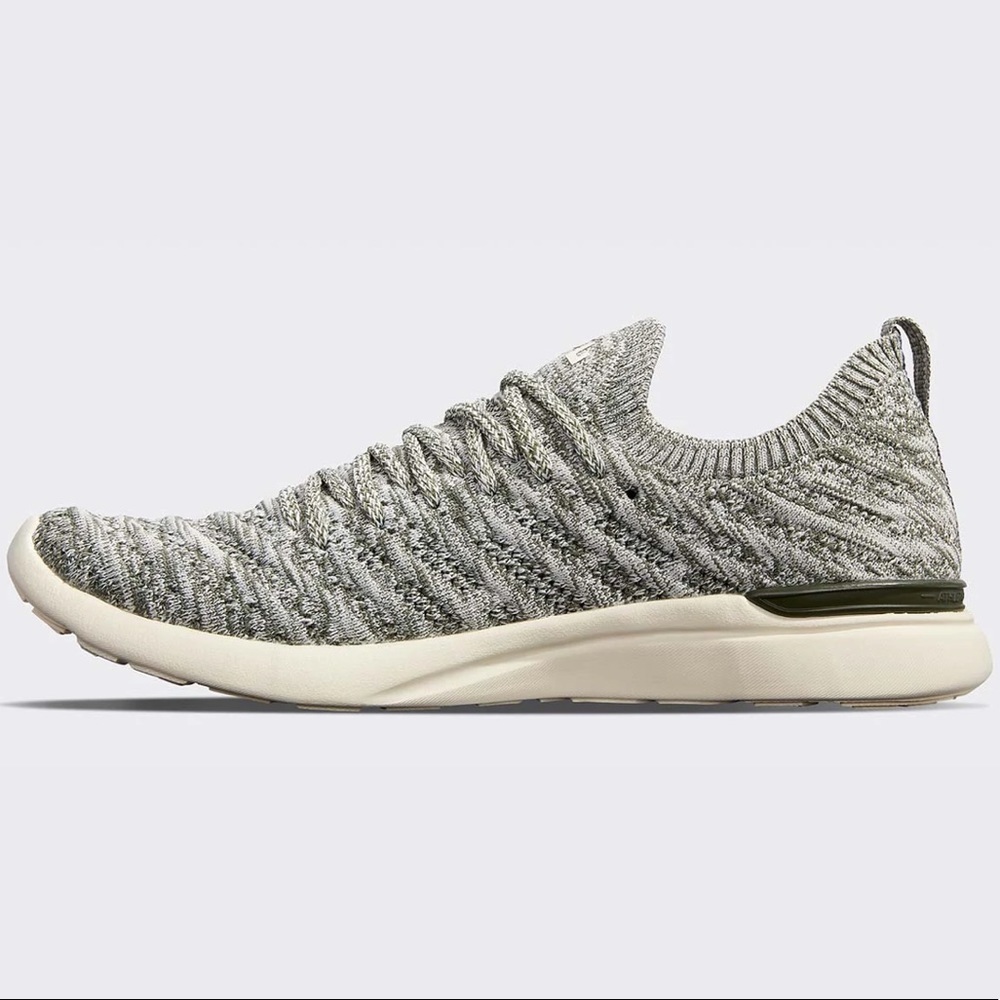 NEW APL TechLoom Wave Sneakers Size 8